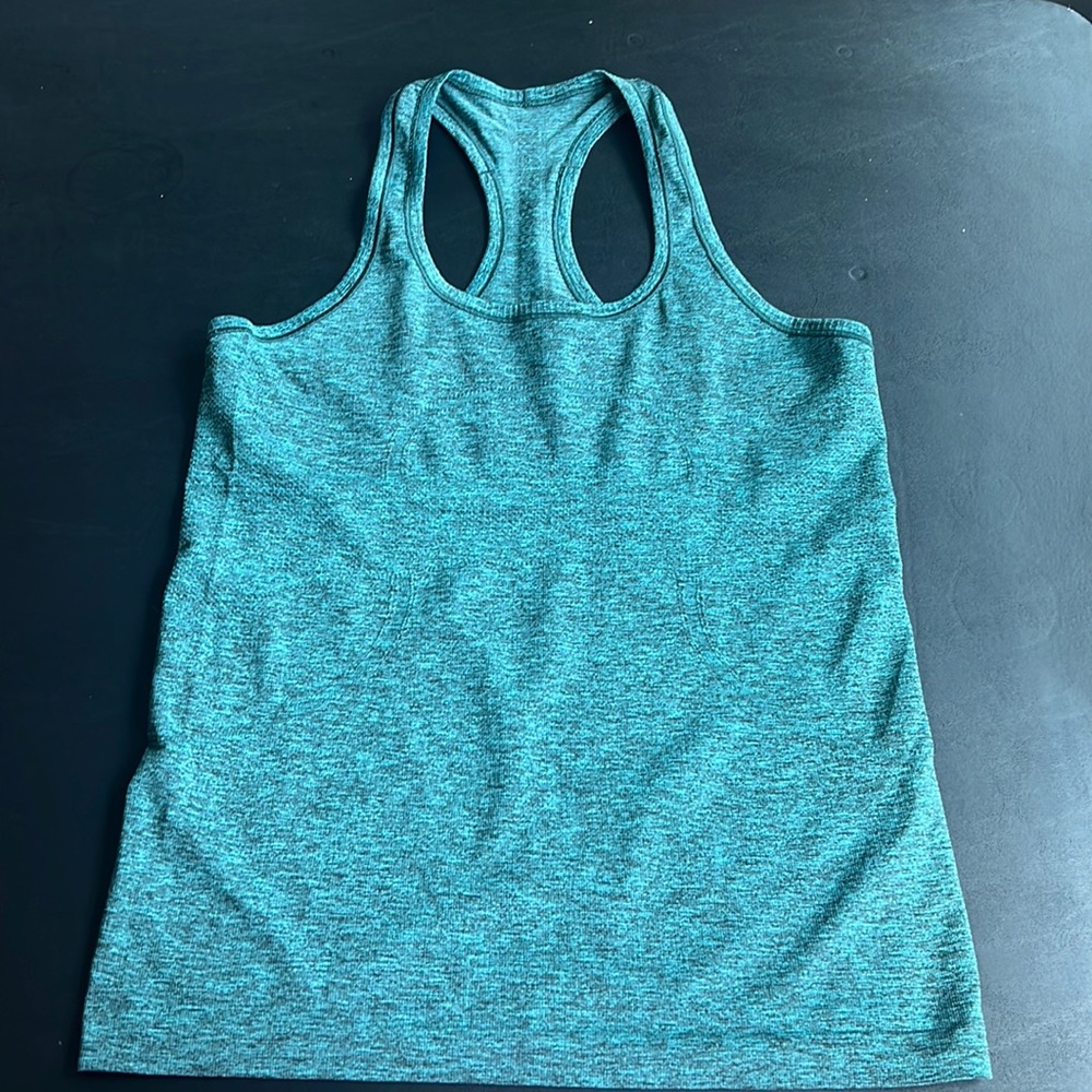 NWOT Lululemon Swiftly Tech Tank, Size 10.